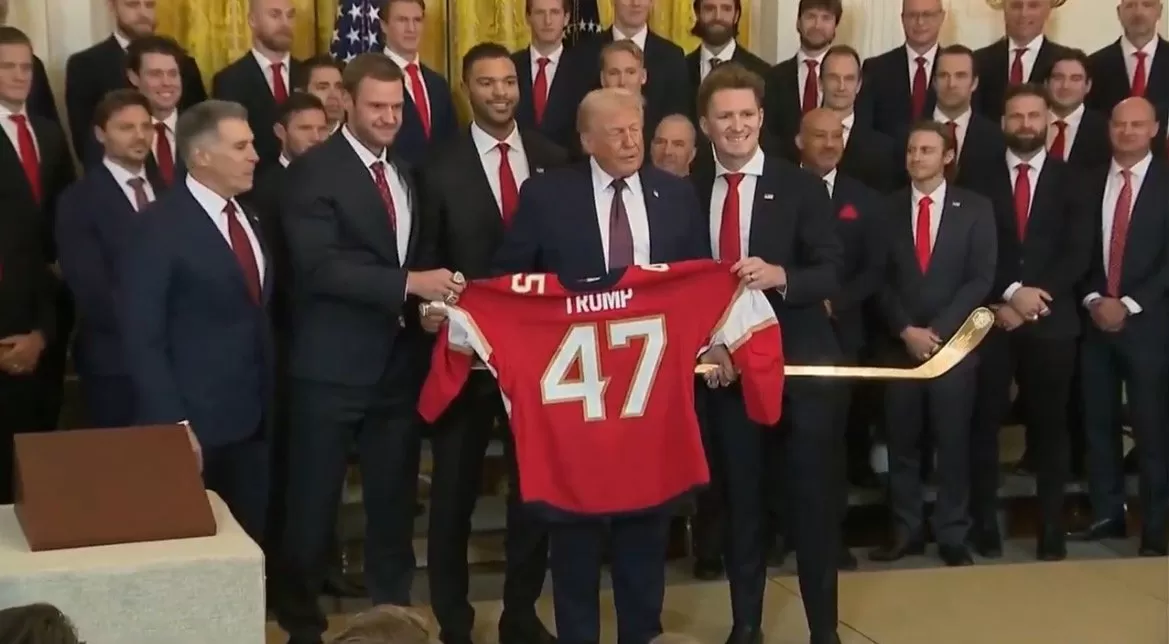 Amazing Moment Florida Panthers Present President Trump with Golden Hockey Stick, “47” Jersey and Rings at White House to Celebrate Stanley Cup Win (VIDEO)